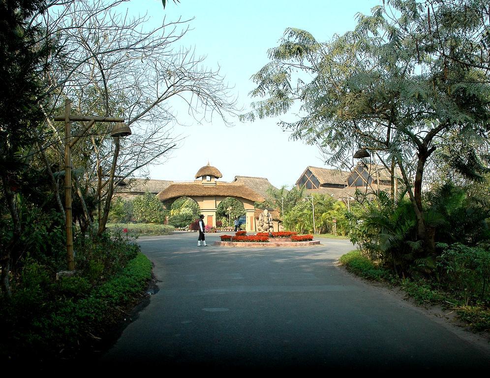 Vedic Village Spa Resort Kalkutta Exterior foto